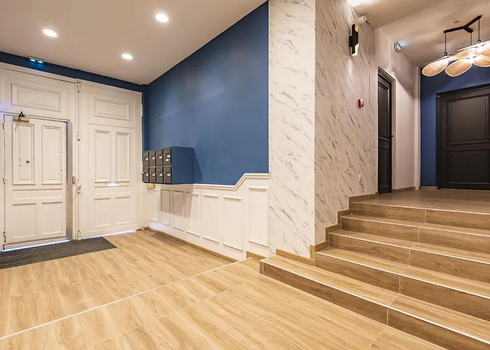 Le Sacré Perchoir De La Cathédrale Reims