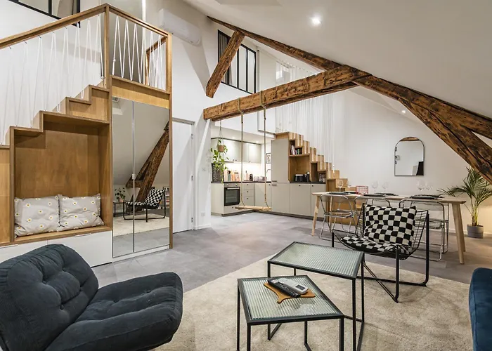 Le Sacré Perchoir De La Cathédrale *